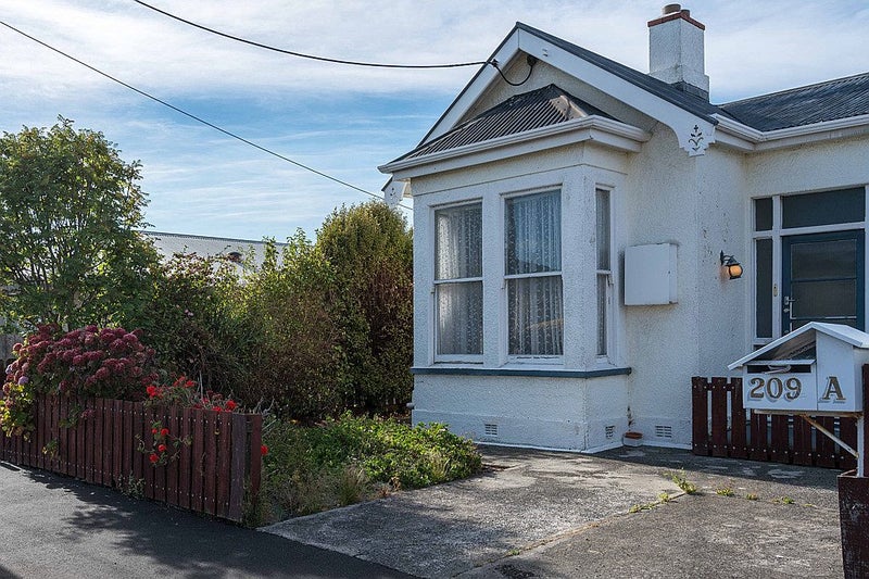 209 Oxford Street, South Dunedin, Dunedin - Carousel 1