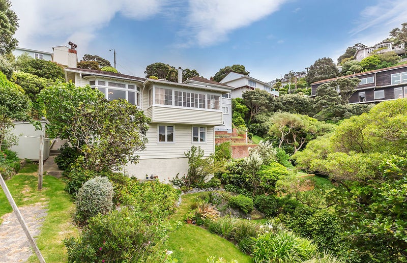 144 Te Anau Road, Hataitai, Wellington - Carousel 1