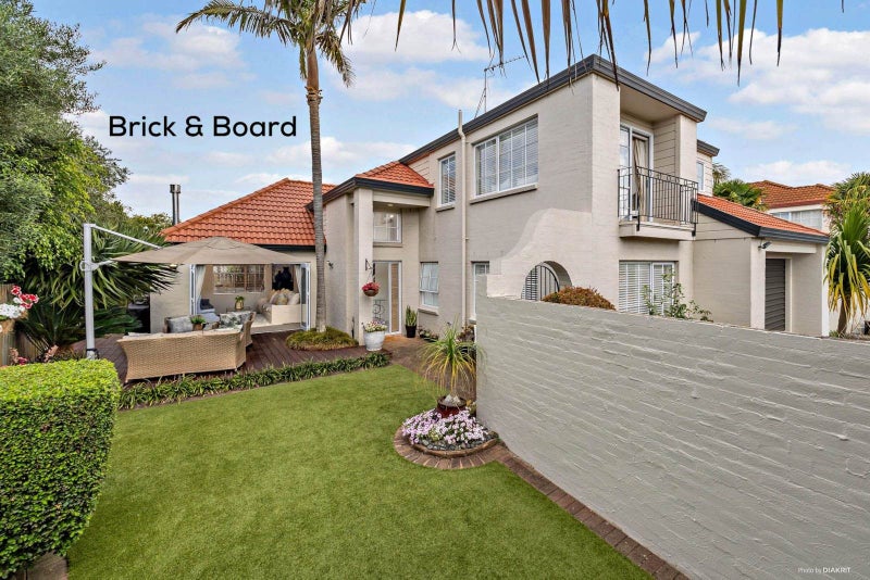 1/25 Ben Nevis Place, Northpark, Auckland - Carousel 1