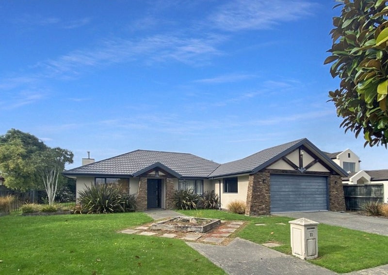 11 Annaby Drive, Northwood, Christchurch - Carousel 1