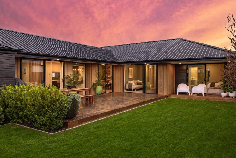 60 Katrine Drive, Burwood, Christchurch - Carousel 1