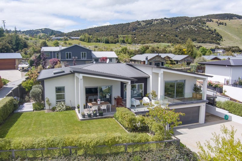 14 Bevan Place, Wanaka - Carousel 1