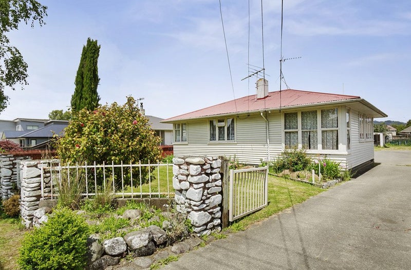 25 Rimutaka Street, Trentham, Upper Hutt - Carousel 2