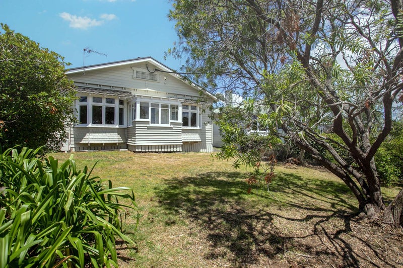 76 Shackleton Road, Mount Eden, Auckland - Carousel 1