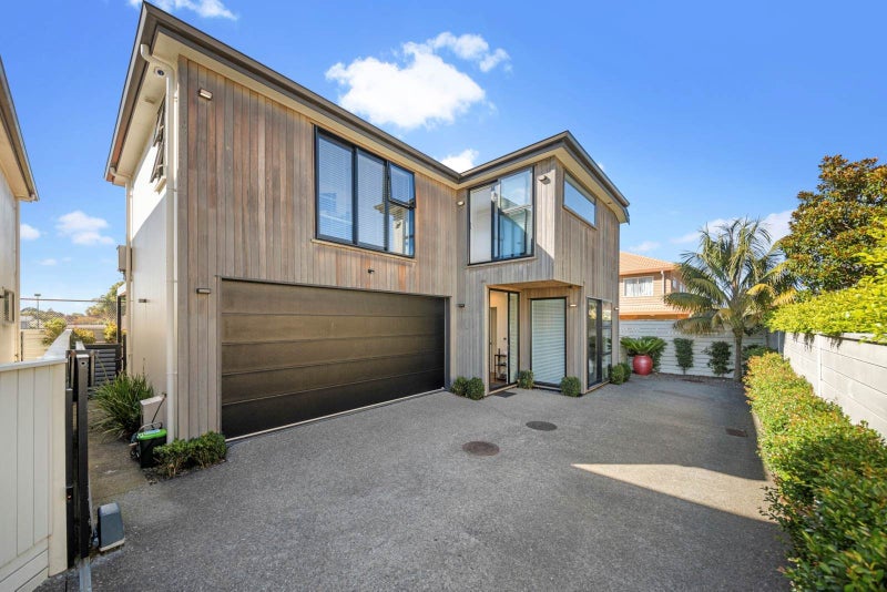 26C Fernleigh Avenue, Royal Oak, Auckland - Carousel 1