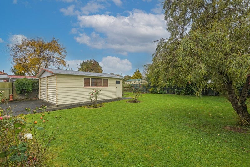112 Savage Crescent, West End, Palmerston North - Carousel 2
