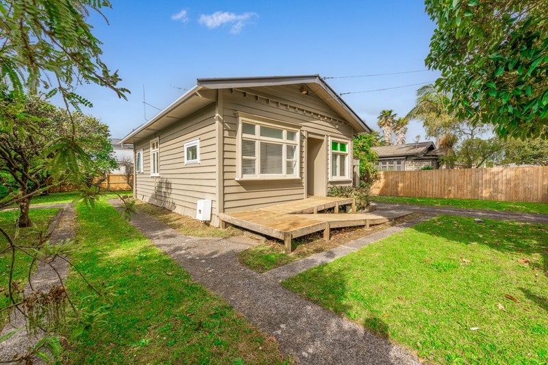 36 Sturges Avenue, Otahuhu, Auckland - Carousel 1