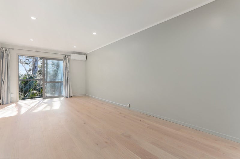 36R Eric Paton Way, Saint Johns, Auckland - Carousel 2
