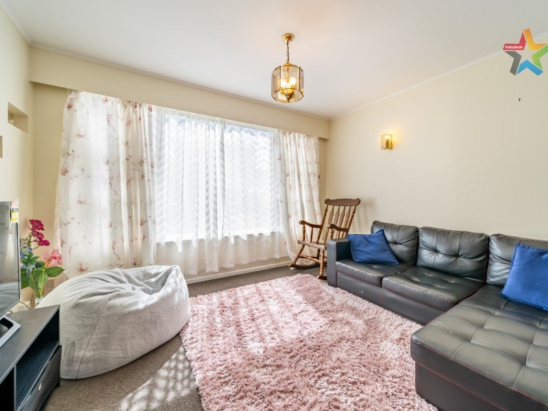 1/33 Percy Cameron Street, Avalon, Lower Hutt - Carousel 2