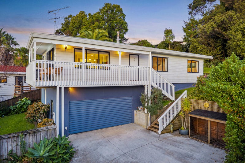 10 Emery Grove, Bayview, Auckland - Carousel 1