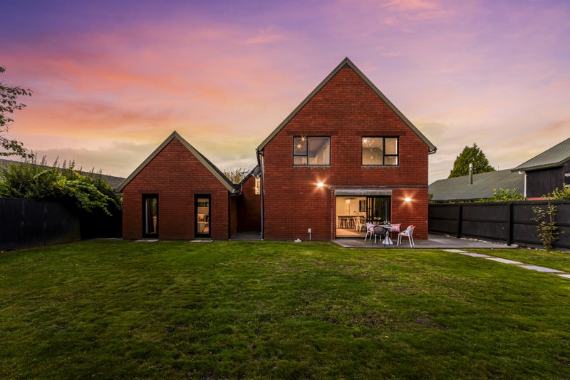 17 Sayers Crescent, Ilam, Christchurch - Carousel 2