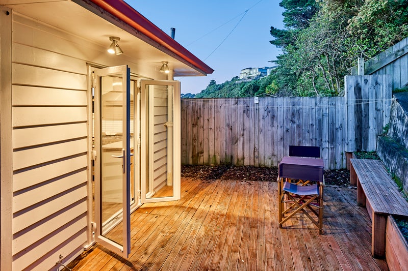 33 Ahuriri Street, Strathmore Park, Wellington - Carousel 2