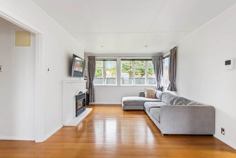 211 West Tamaki Road, Glen Innes, Auckland - Carousel 1