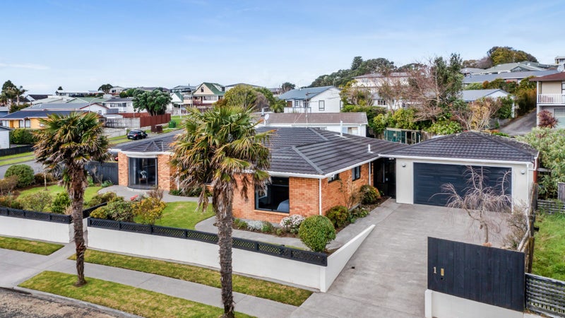 1 Ludlow Place, Bell Block, New Plymouth - Carousel 43
