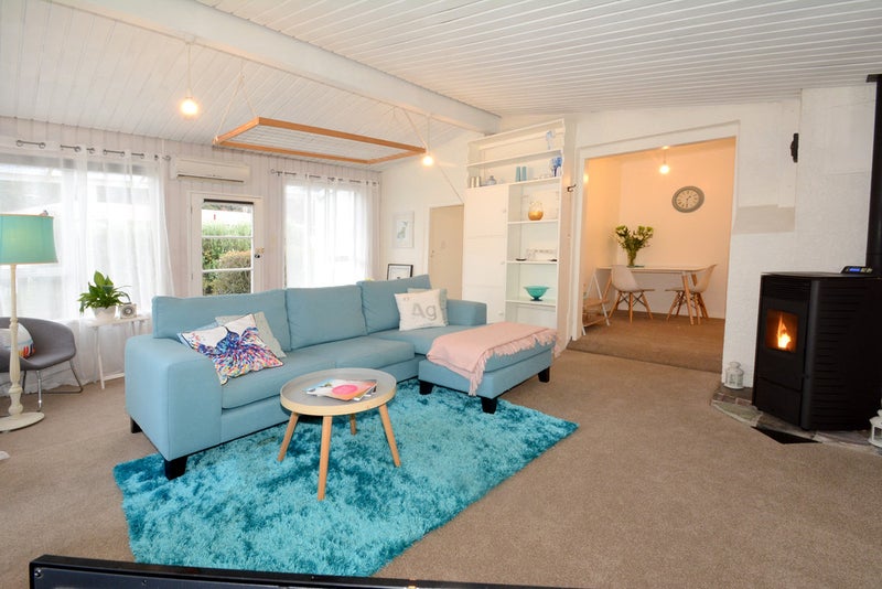 4 Echovale Avenue, Normanby, Dunedin - Carousel 1