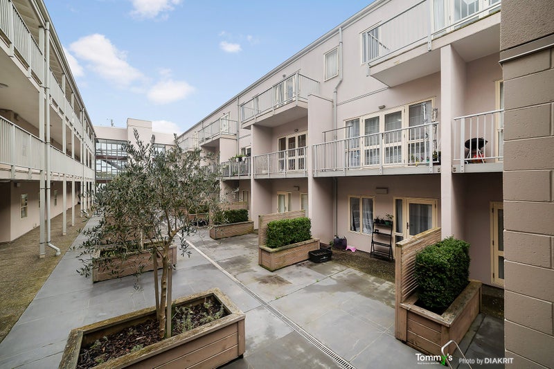 114/72 Herald Street, Berhampore, Wellington - Carousel 2