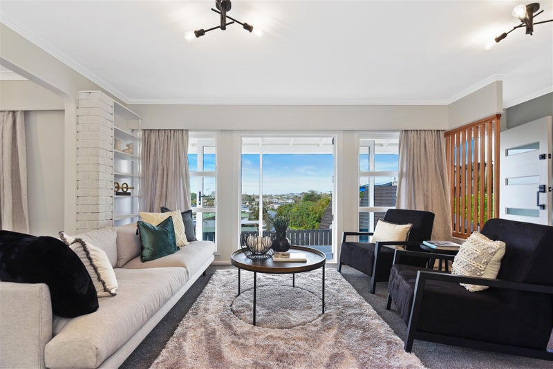 30 Carey Street, Maeroa, Hamilton - Carousel 2