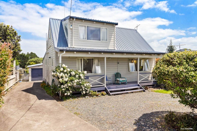 1385 Whangaparaoa Road, Army Bay, Whangaparaoa - Carousel 1