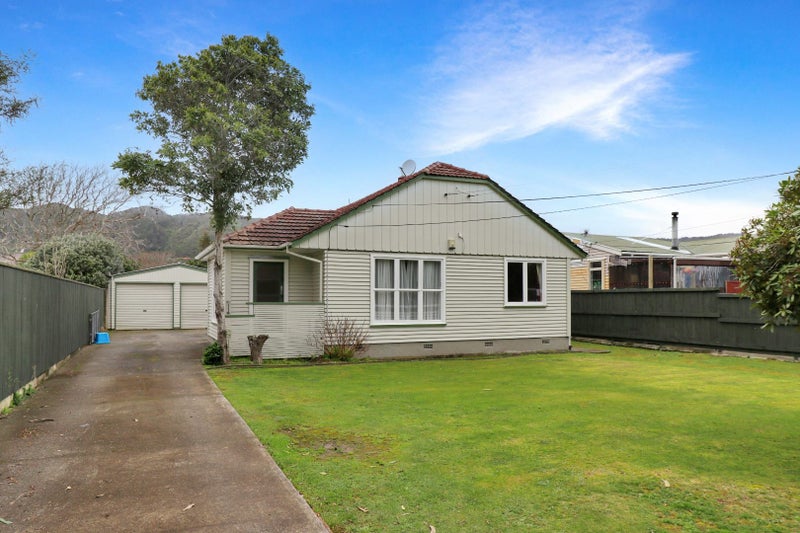 994 Taita Drive, Taita, Lower Hutt - Carousel 1