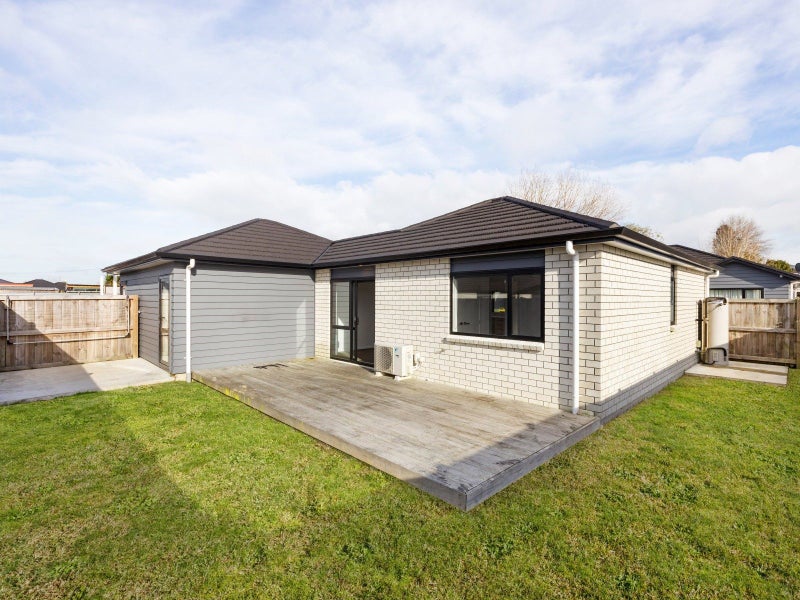7/126 Rifle Range Road, Dinsdale, Hamilton - Carousel 2