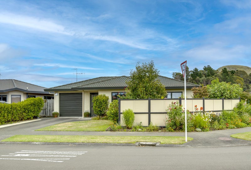 56 Kensington Drive, Taradale, Napier - Carousel 18