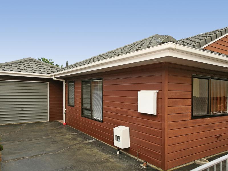 2 Birdwood Road, Waterloo, Lower Hutt - Carousel 1