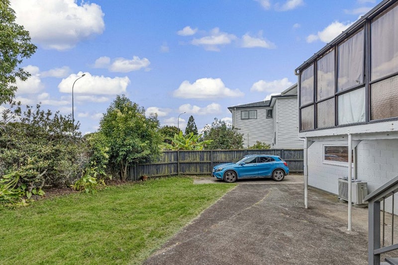 1B Carlton Street, Hillsborough, Auckland - Carousel 15