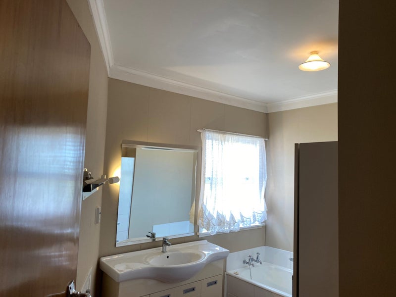 1730 State Highway 2, Pokeno - Carousel 11