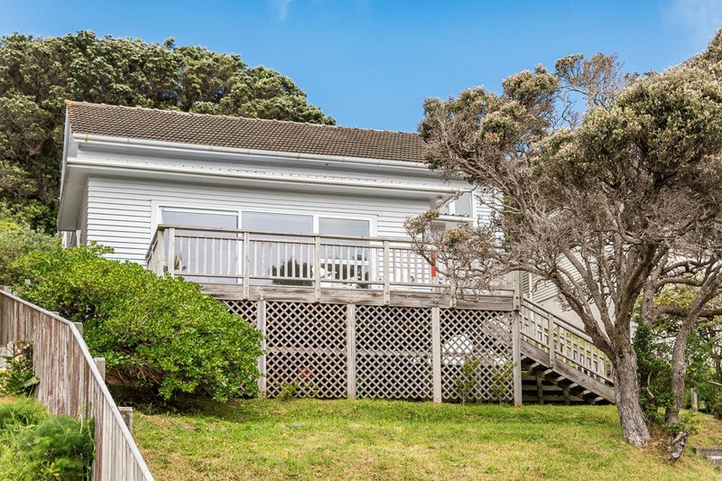 20 Elphinstone Avenue, Strathmore Park, Wellington - Carousel 2