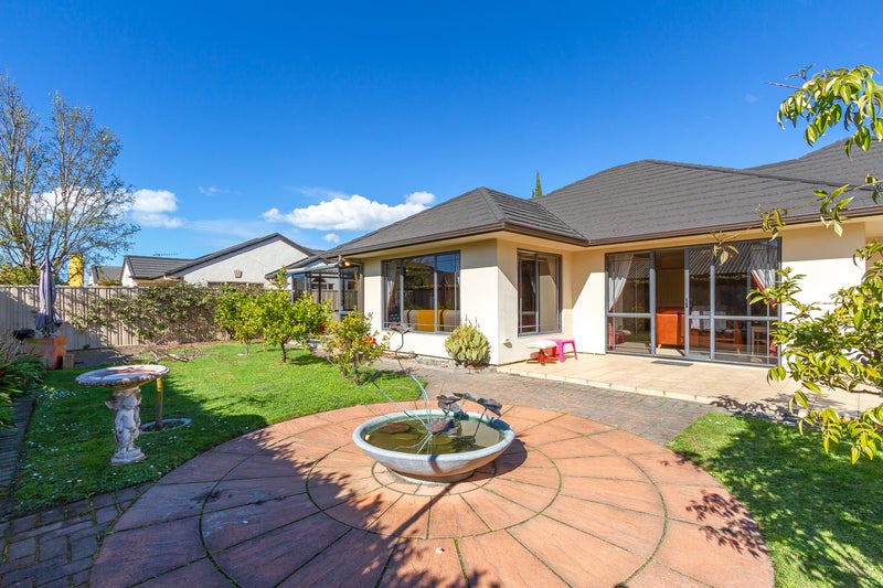 18 Malbec Way, Greenmeadows, Napier - Carousel 1