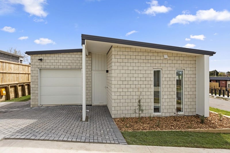 22 Rocky Road, Huntington, Hamilton - Carousel 1