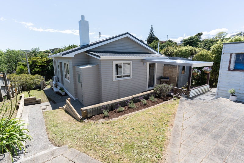10 Arawhata Street, Ranui, Porirua - Carousel 1