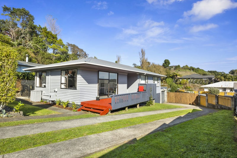 4 Ward Place, Marfell, New Plymouth - Carousel 1