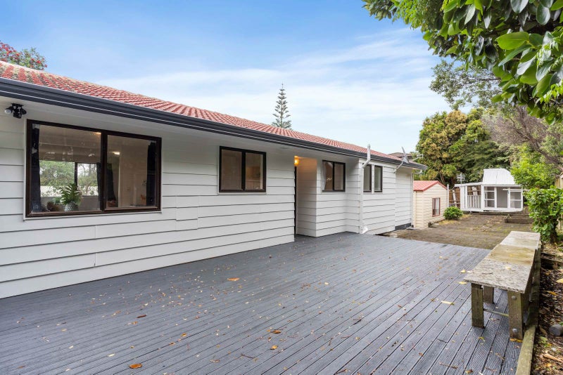 21 Rehia Road, Massey, Auckland - Carousel 1