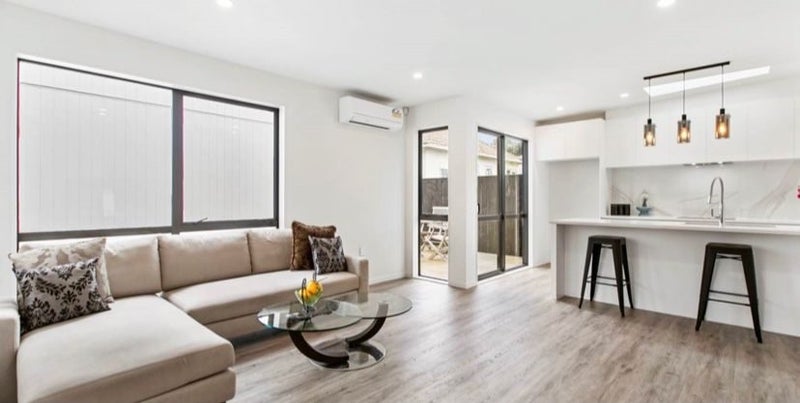 2/14 Waddell Avenue, Point England, Auckland - Carousel 2