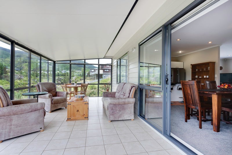 6 Ronald Scott Grove, Riverstone Terraces, Upper Hutt - Carousel 23