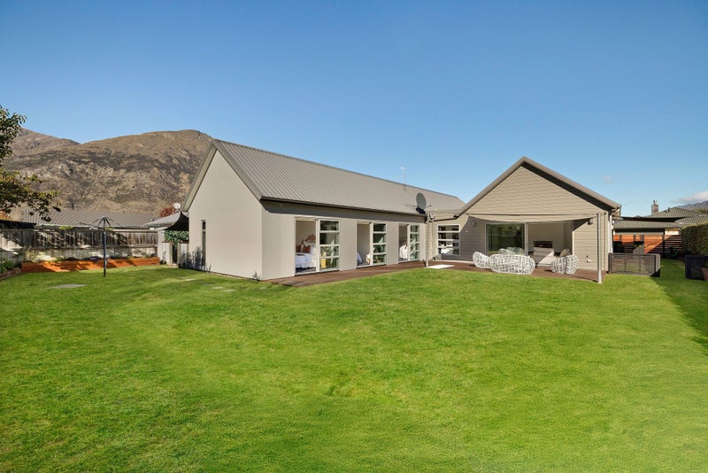 11 Haddow's Place, Lake Hayes, Queenstown - Carousel 25