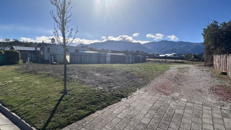 7 Bell Street, Lake Hāwea - Carousel 1