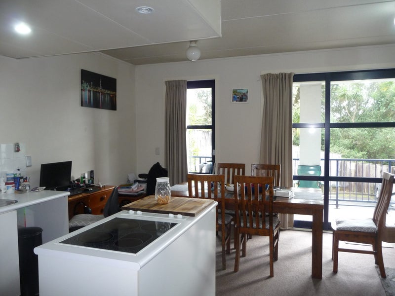 J4/19 Fleet Street, Eden Terrace, Auckland - Carousel 1