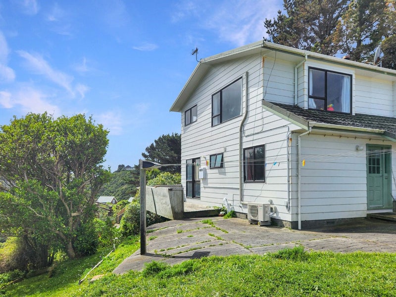 12B Cabot Place, Kingston, Wellington - Carousel 1