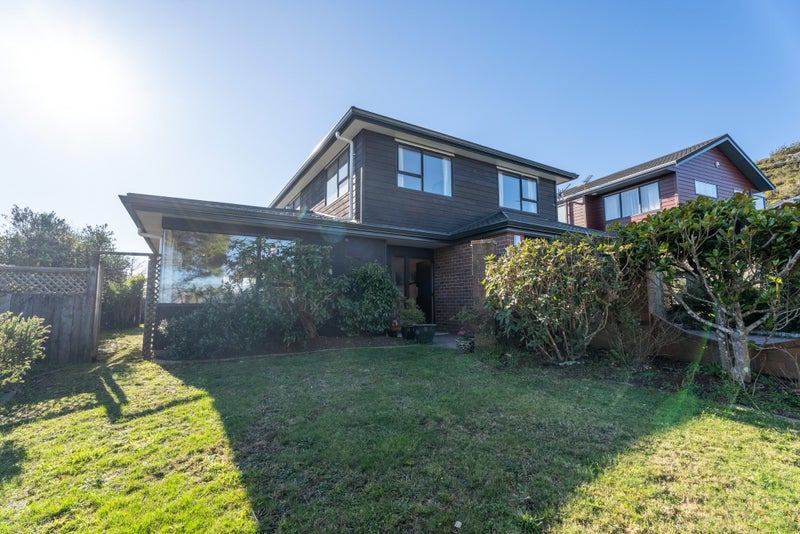 40 Erris Street, Johnsonville, Wellington - Carousel 1
