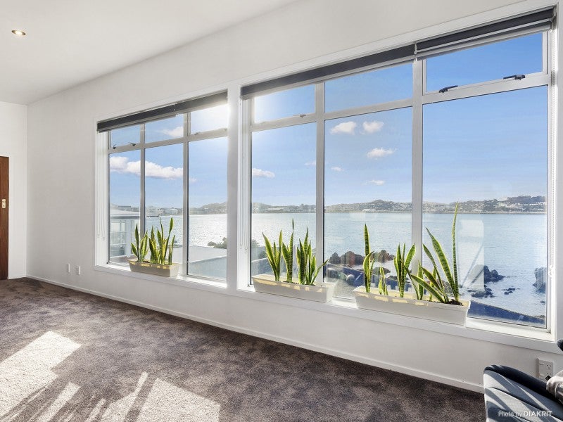 277 Queens Dr, Lyall Bay, Wellington - Carousel 1