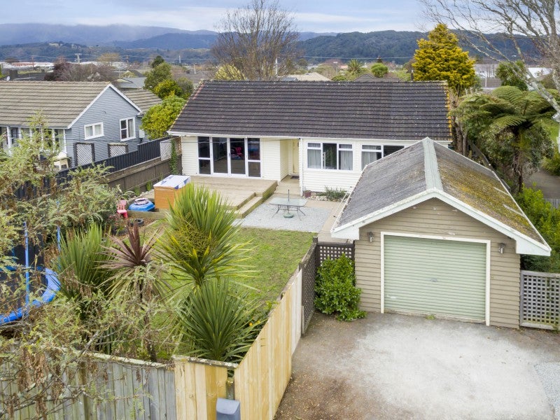 39 Tennyson Street, Trentham, Upper Hutt - Carousel 2