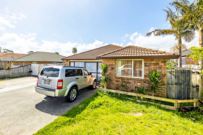 153 Naylors Drive, Mangere, Auckland - Carousel 1