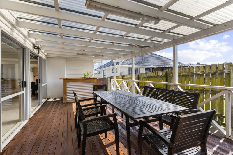 15 Fisher Crescent, Otara, Auckland - Carousel 1