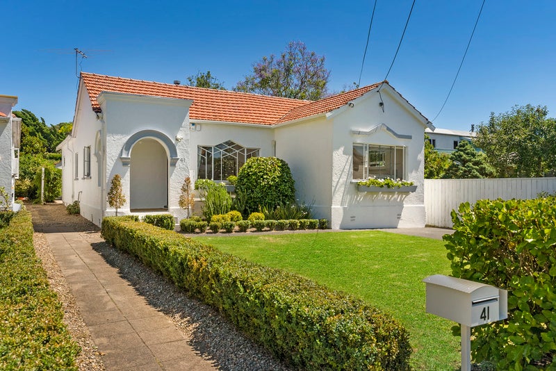 41 Cambourne Road, Sandringham, Auckland - Carousel 21