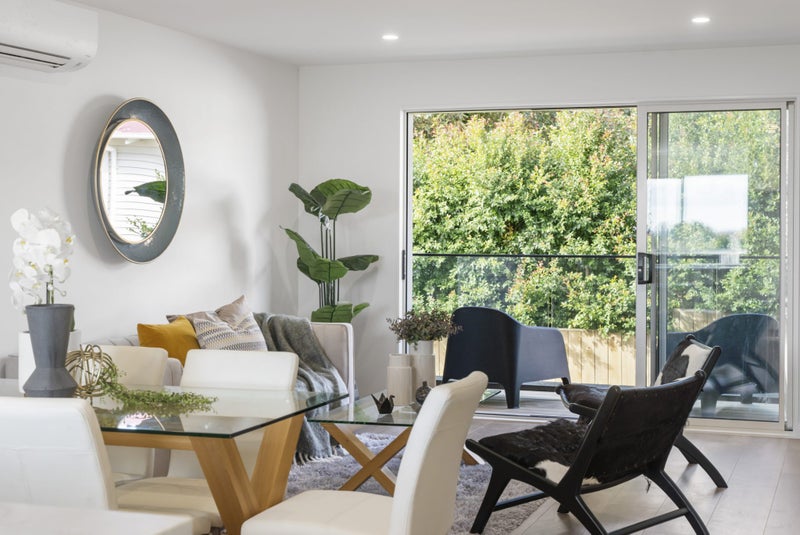 3/13 Beatrix Street, Avondale, Auckland - Carousel 1