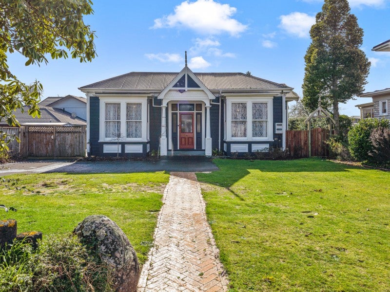 46 Regan Street, Stratford, Stratford - Carousel 1