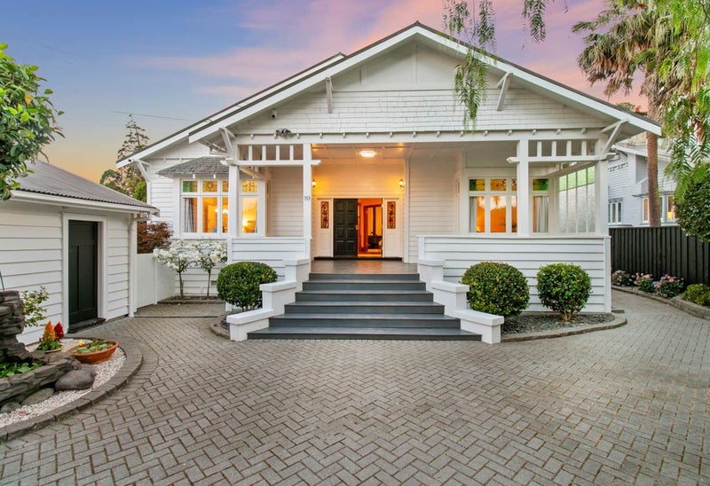 10 Epsom Avenue, Epsom, Auckland - Carousel 1