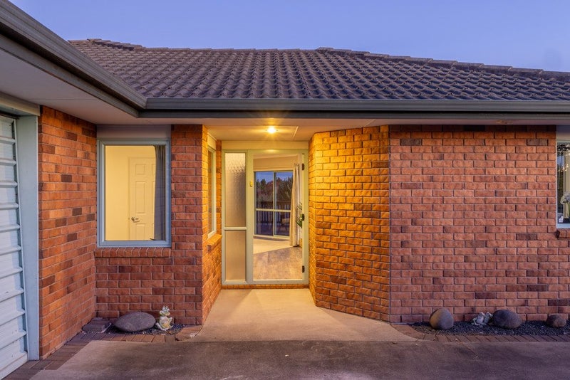 13A Achilles Rise, Flagstaff, Hamilton - Carousel 2